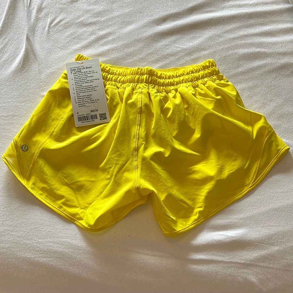 NWT Hotty Hot LR Short 4” Lined